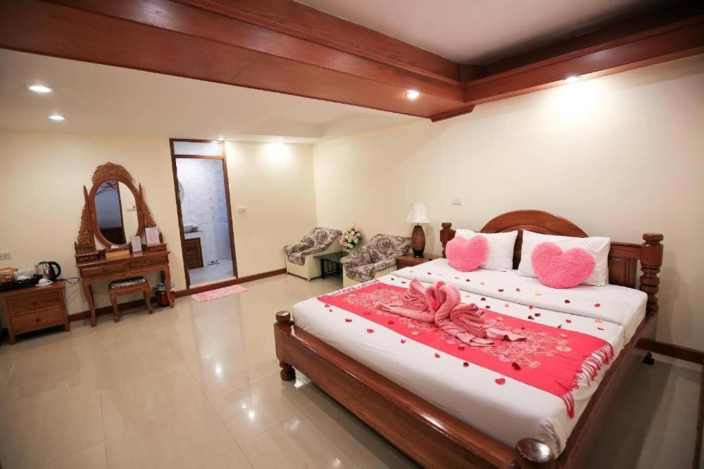Ngamta Hotel Mae Hong Son Exterior photo