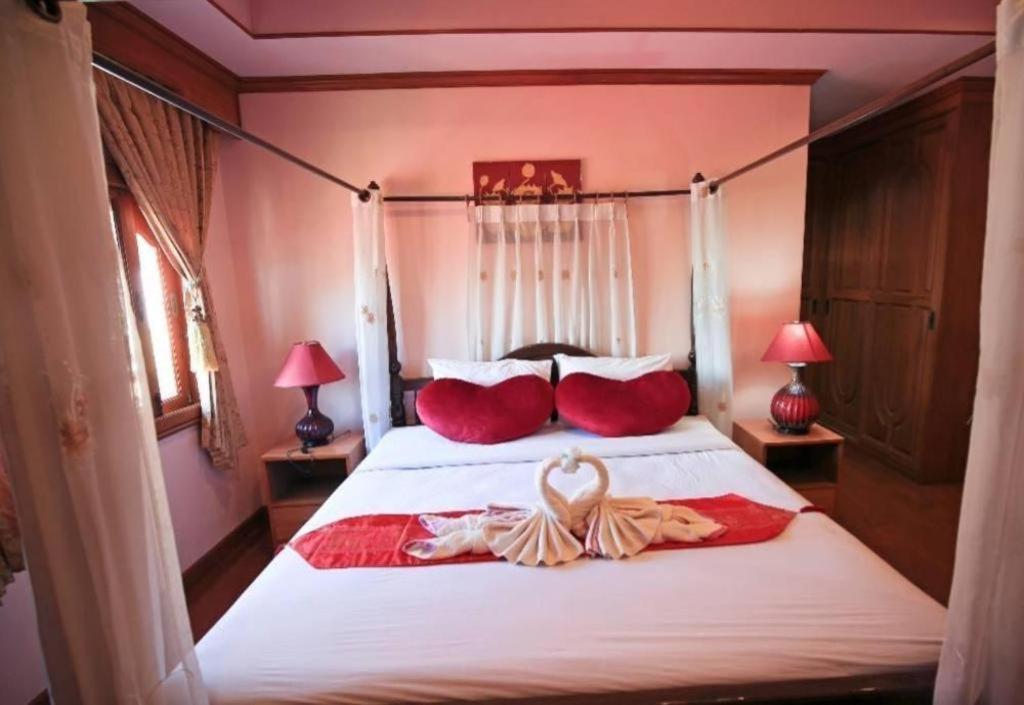 Ngamta Hotel Mae Hong Son Exterior photo