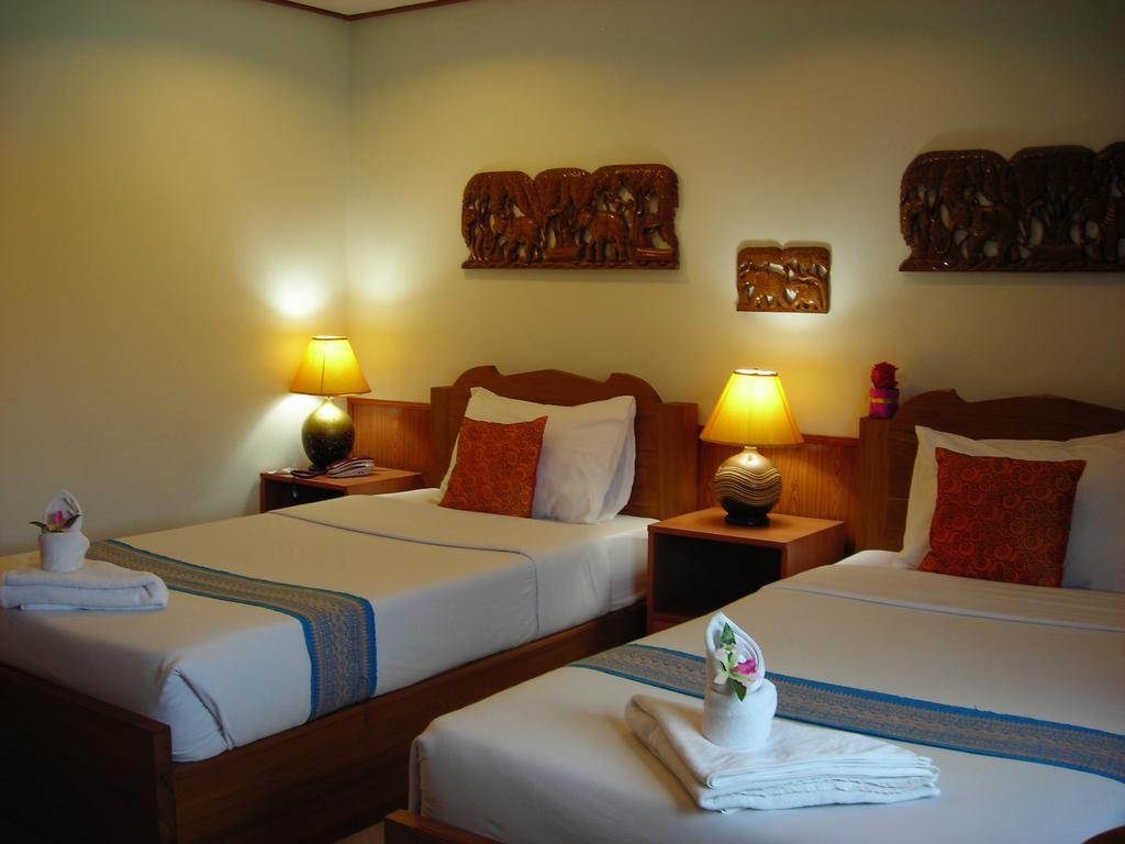 Ngamta Hotel Mae Hong Son Exterior photo