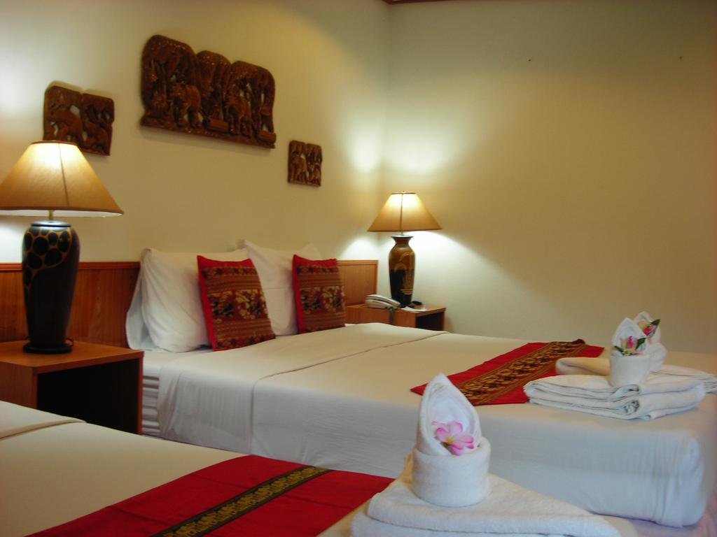Ngamta Hotel Mae Hong Son Exterior photo